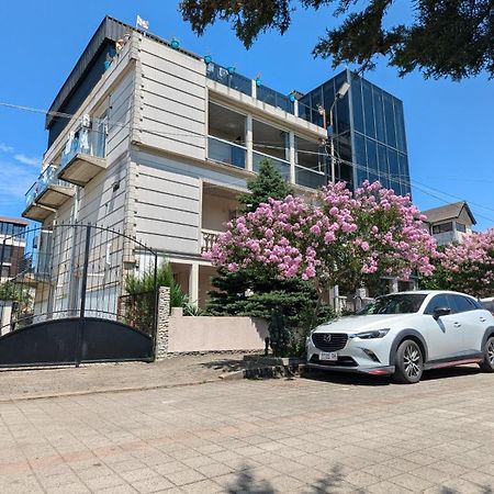 Tirkius House Hotel Kobuleti Bagian luar foto